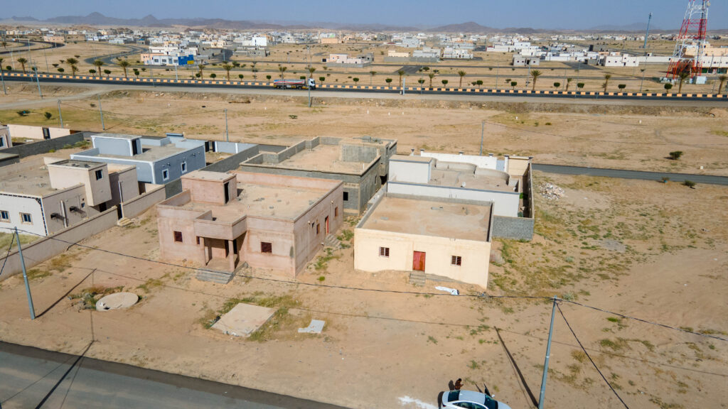 12-فيلا سكنية بمساحة 600 م² في مدينة تثليث