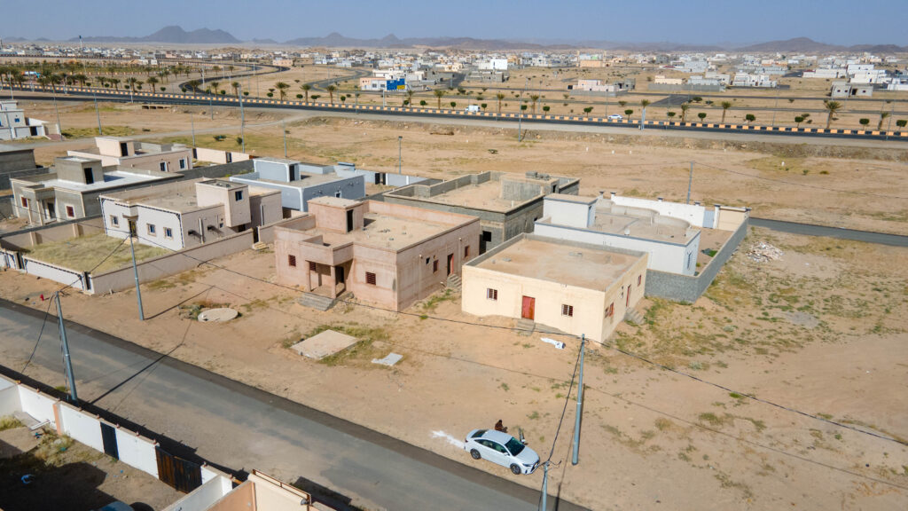 12-فيلا سكنية بمساحة 600 م² في مدينة تثليث