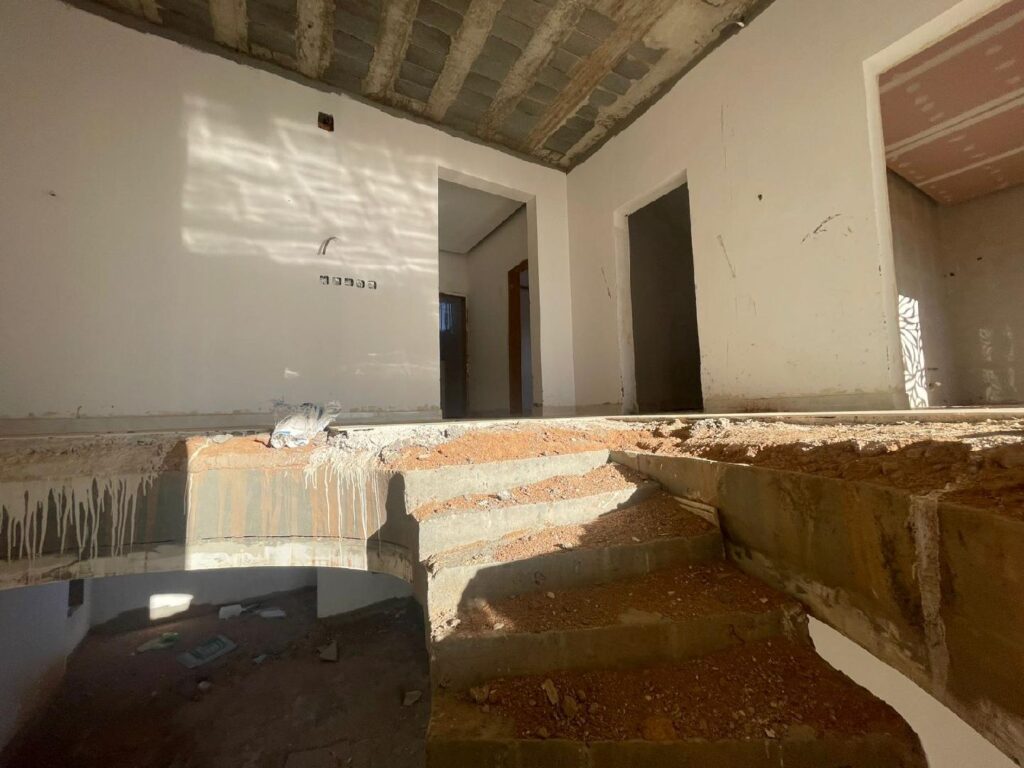 3-فيلا سكنية بحي غرناطة بمساحة 630 م² في مدينة عرعر