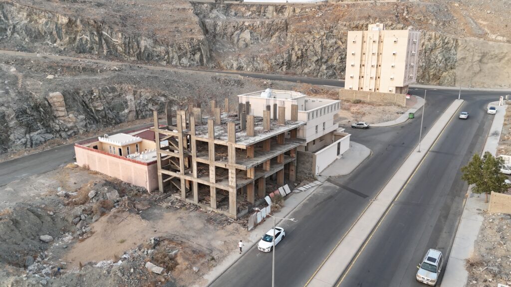 15- عمارة سكنية تحت الانشاء بحي جبل السيدة بمساحة 400 م² في مدينة مكة المكرمة – العاصمة المقدسة