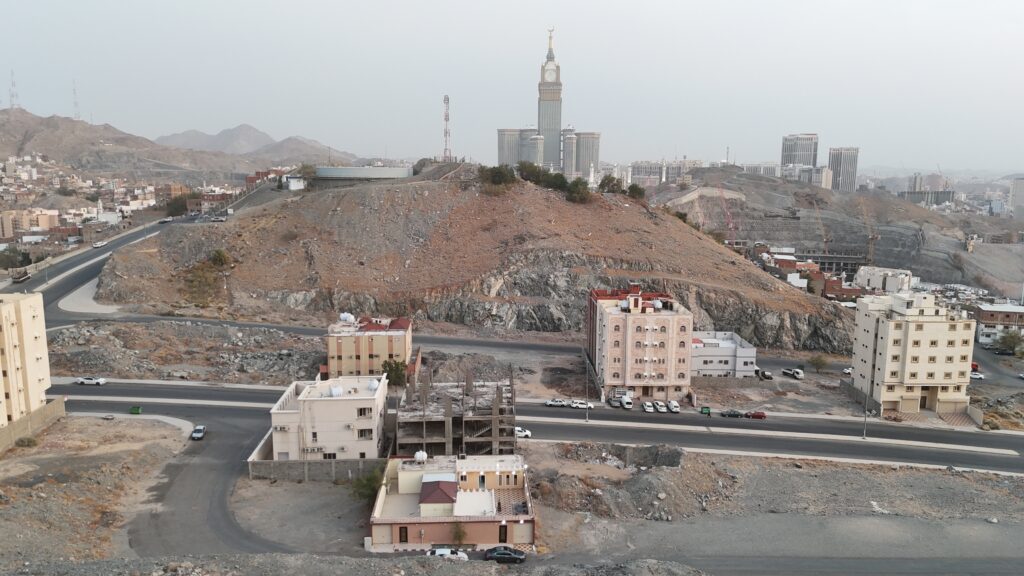 15- عمارة سكنية تحت الانشاء بحي جبل السيدة بمساحة 400 م² في مدينة مكة المكرمة – العاصمة المقدسة