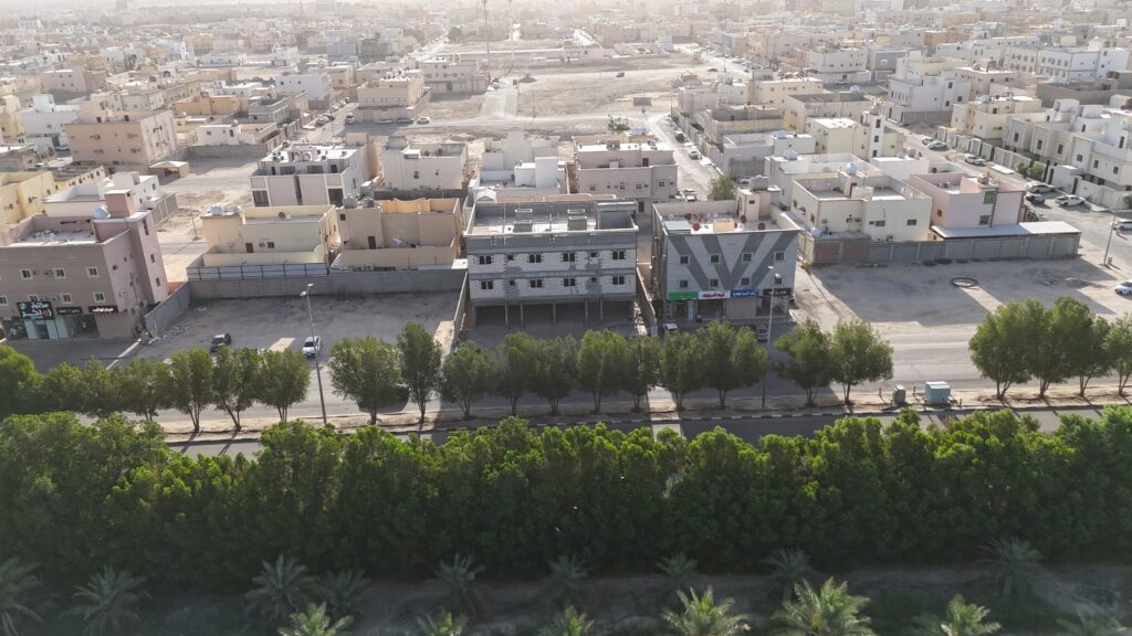 4-عمارة سكني تجاري 500م2 جنوب الهفوف