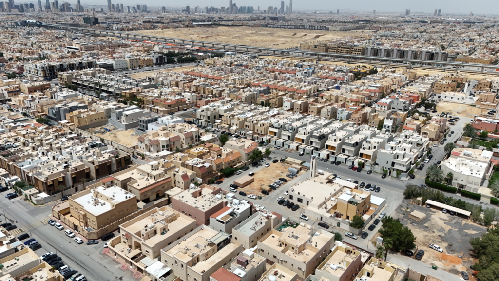 1- أرض / خدمات عامة / مستوصف بمساحة 822.5 م² في مدينة الرياض