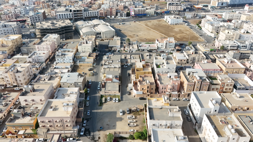 8- أرض سكنية بمساحة 357.5 م ( جيزان – المطار ) بصك 360612001348