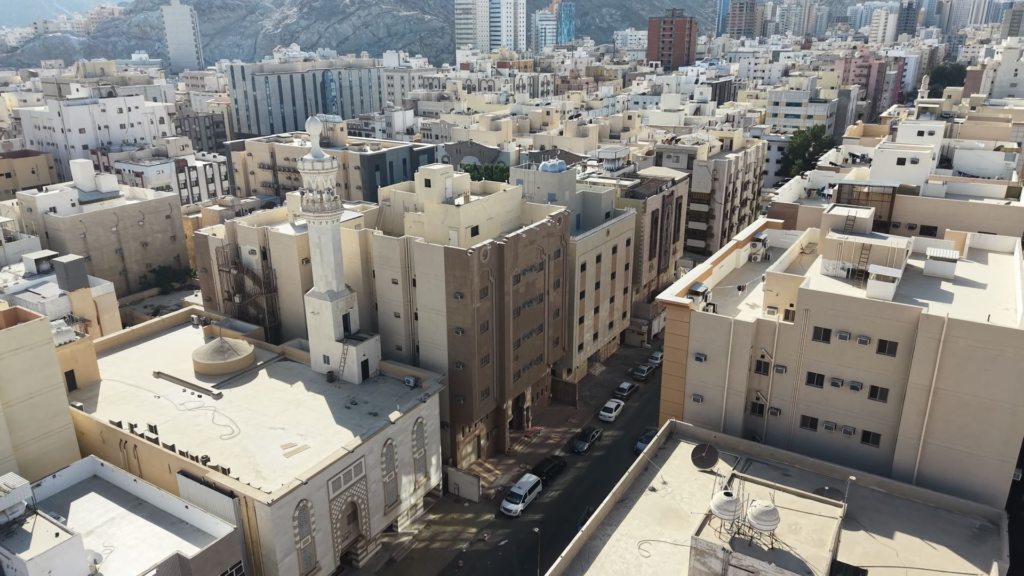 5-  عمارة سكنية بحي الجامعة / مكه المكرمه – بمساحة 413.61 م²