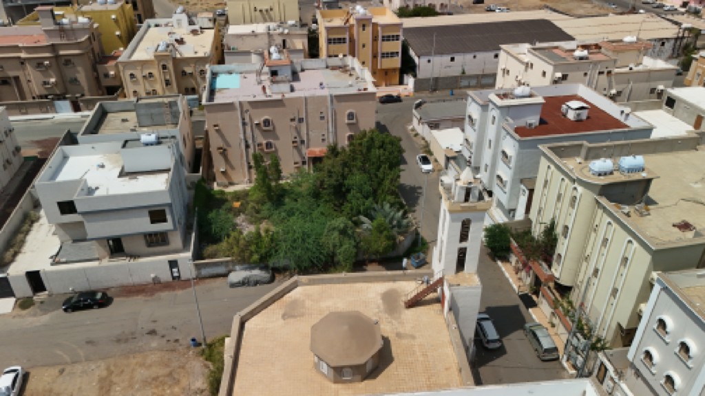 9- أرض سكنية على شارعين بمساحة 532 م ( جيزان – المطار ) بصك 360671001944
