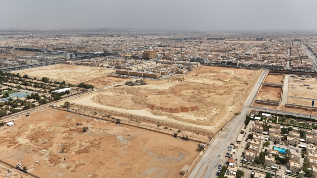 7- ارض سكني بمساحة 84924 م² في مدينة الرياض