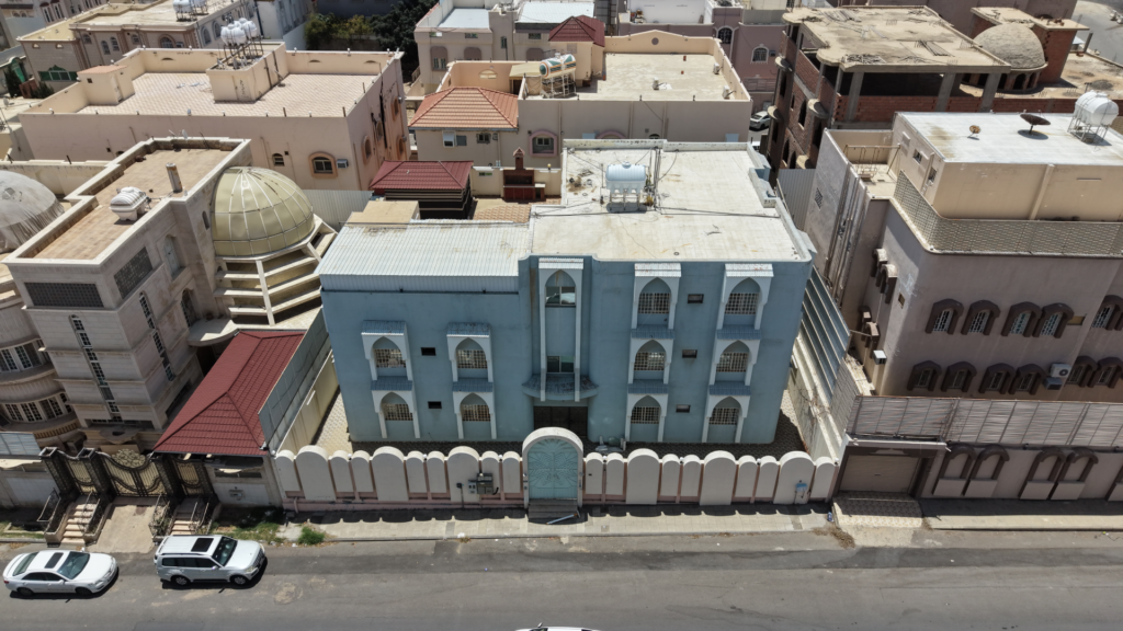 7- عمارة سكنية 605م2 بحي أم العراد