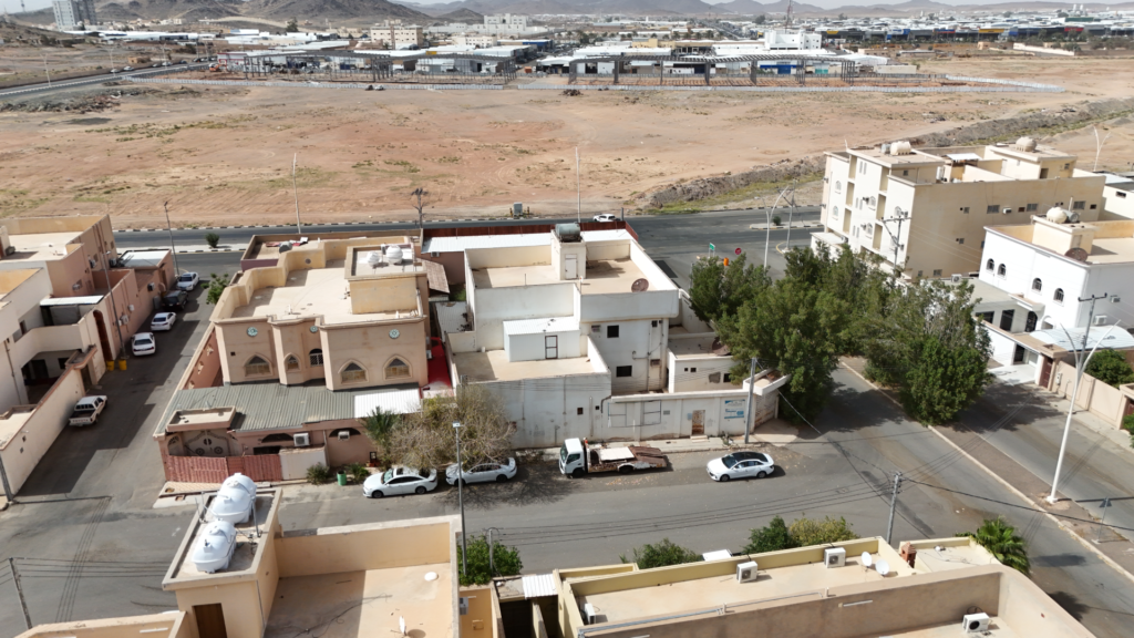 15- فيلا سكنية بحي شرق المجمع بصك 342123000288