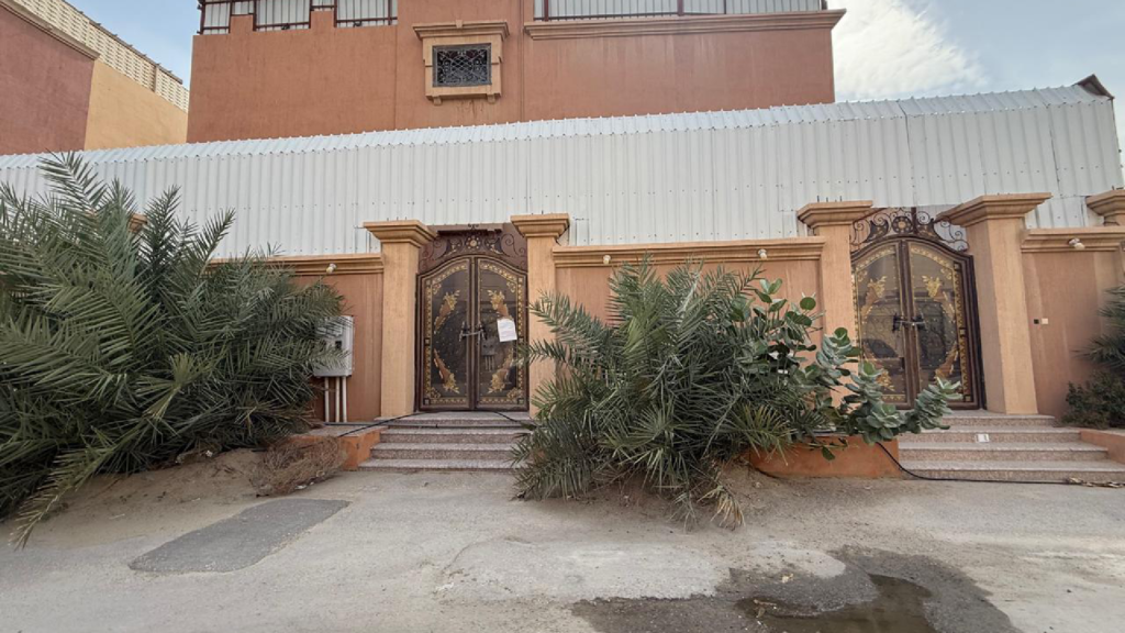 1- فيلا سكنية 400م2 بحي المنطقة الشرقية