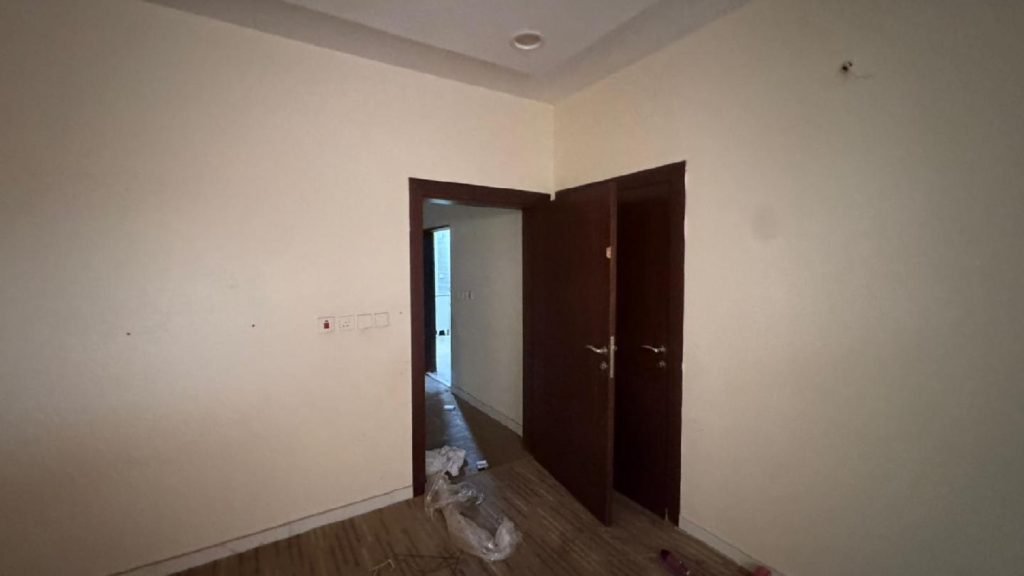 15- شقة سكنية عمر العقار سنتين بمساحة 195.80 م ( جيزان – الرحاب ) بصك 995409002853