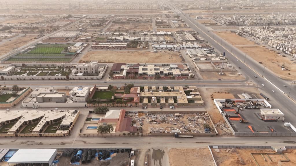 4- استراحة بحي الرمال بمدينة الرياض صك رقم 3265608548300000