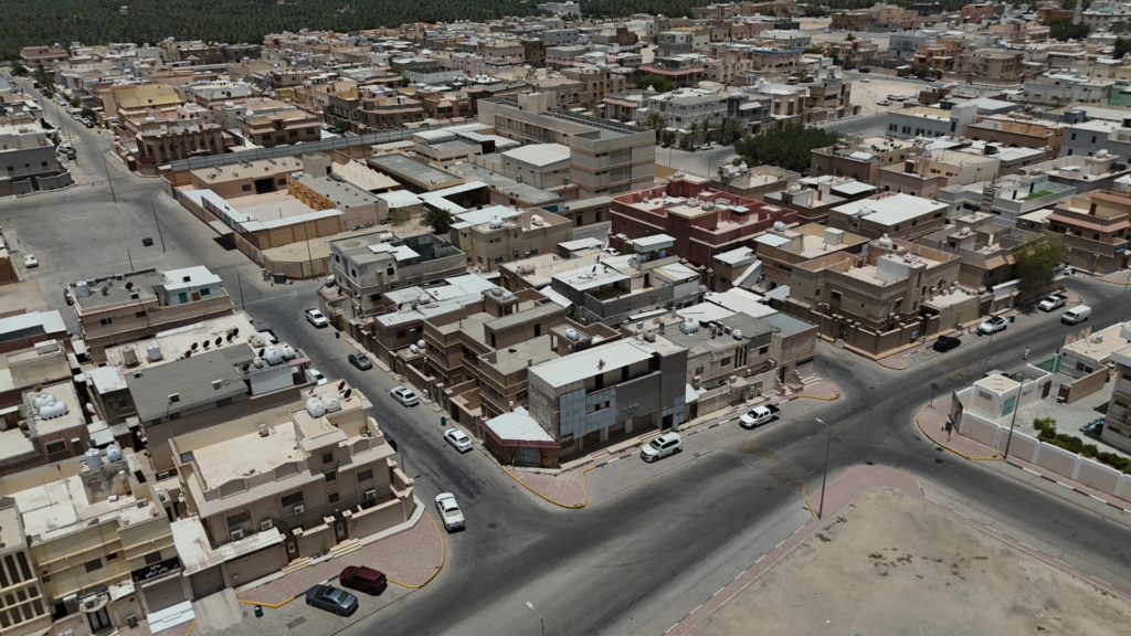 5- عمارتان سكنية تجارية بمساحة 632.53 م² في مدينة المبرز