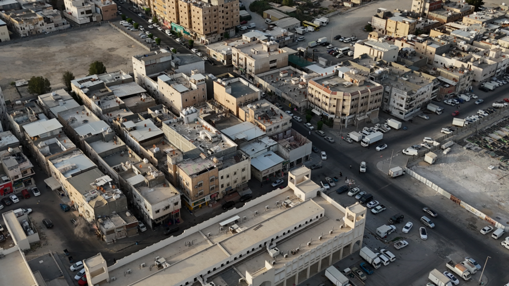 15- محل – القطيف (حي الفلاتية) – بمساحة: 20.43م² – رقم الصك 330608004467