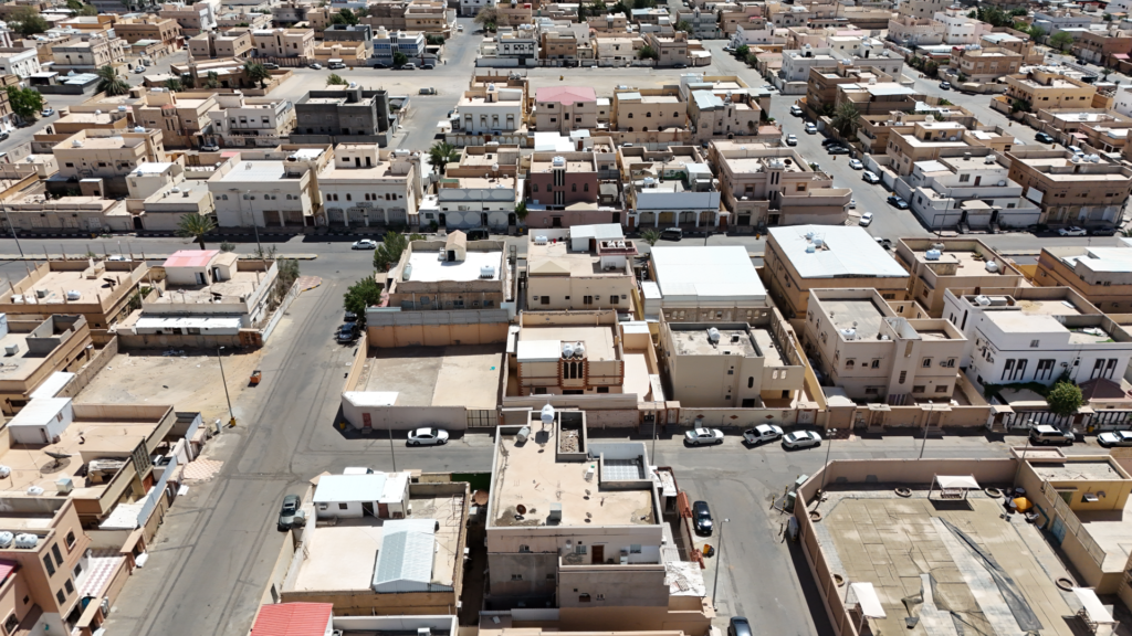 6- دور سكني بحي العزيزية