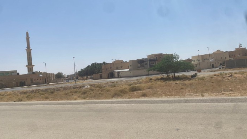 18- أرض سكنية حي الجطيلى بمدينة عنيزه – بمساحة 430.73 م²