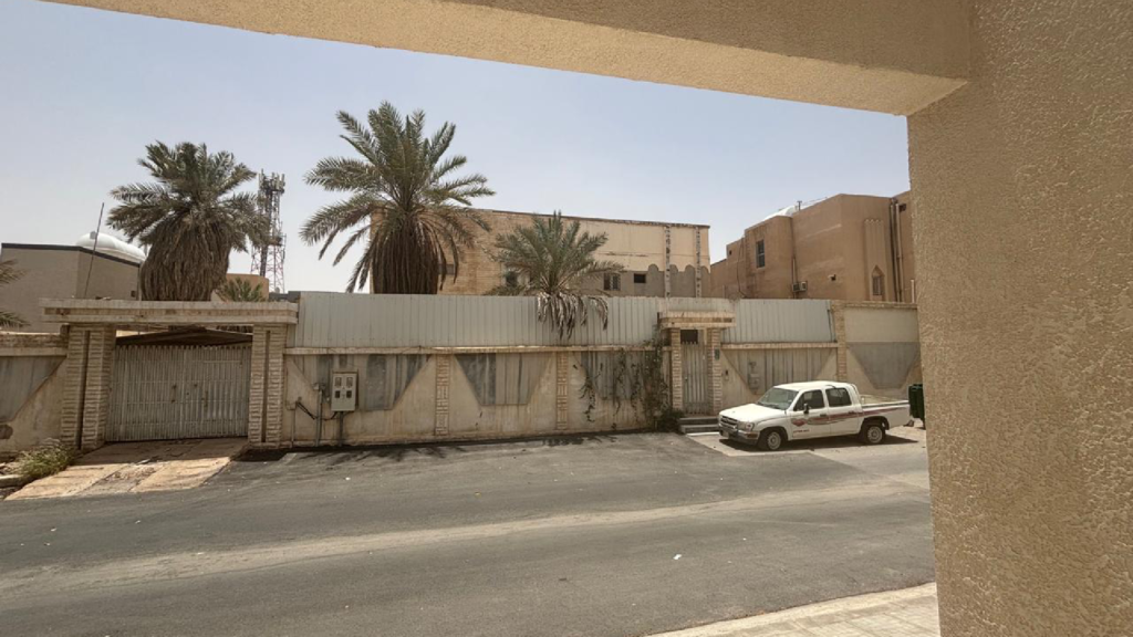 6- فيلا سكنية بحي الروضة بمدينة الرياض صك رقم 260668012916