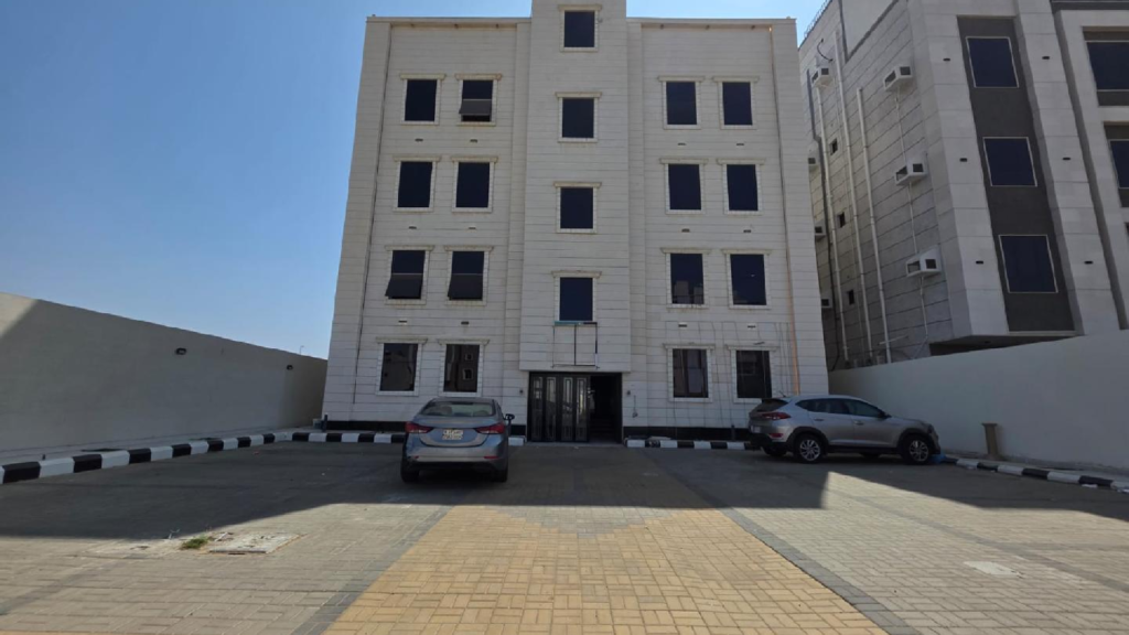 19- شقة سكنية عمر العقار 4 سنوات بمساحة 234.39 م ( جيزان – الصفا ) بصك 772104004166