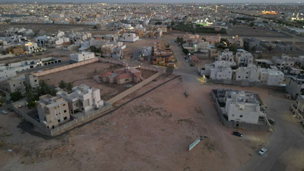 12- ارض سكنيه بحي جميعانة بمساحة 4983.75 م² في مدينة بريدة