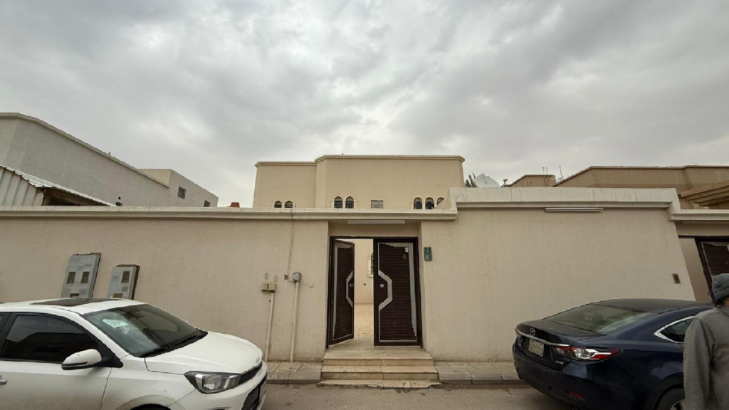 7- فيلا سكنية بحي النسيم فئة هـ بمدينة الرياض صك رقم 360611007349