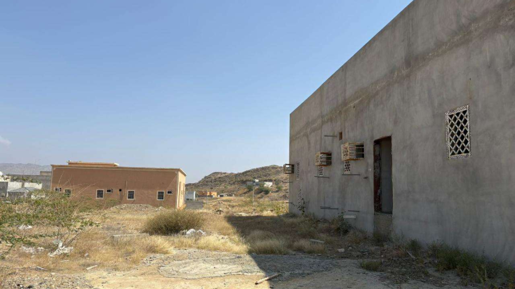 2- فيلا سكنية بصك 298496000264
