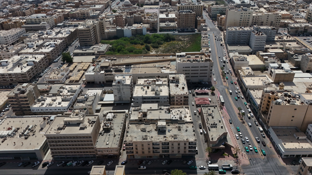 3- عمارة – الدمام (حي السوق) – رقم الصك 330103030389