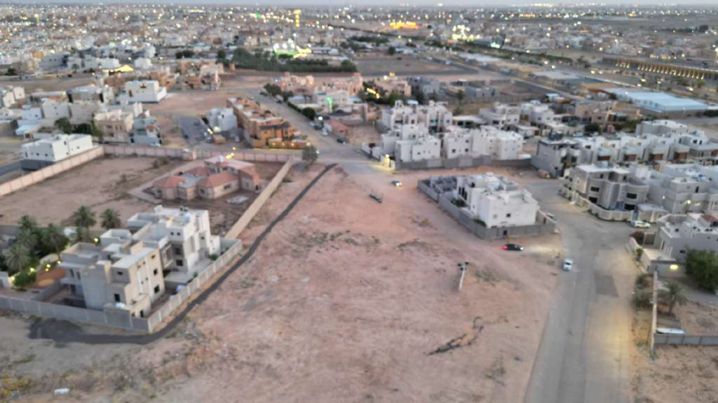 12- ارض سكنيه بحي جميعانة بمساحة 4983.75 م² في مدينة بريدة
