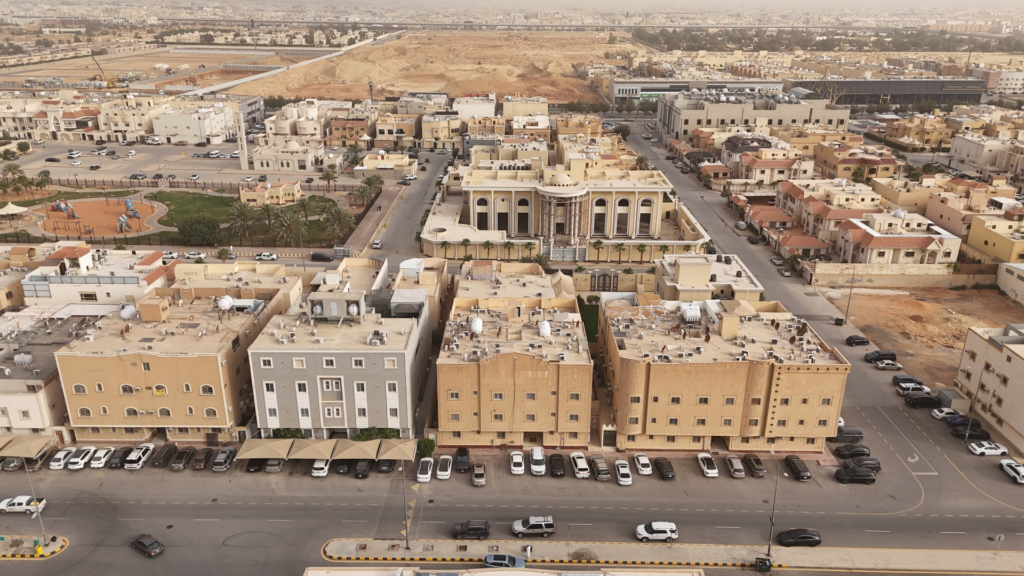 9- شقة سكنية بحي الحمراء بمدينة الرياض صك رقم 410114054815