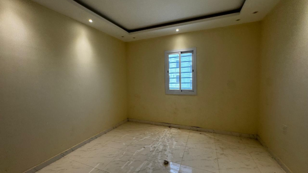 22- شقة سكنية عمر العقار 6 سنوات بمساحة 135.72 م ( جيزان – المحمدية 2 ) بصك 498552018197