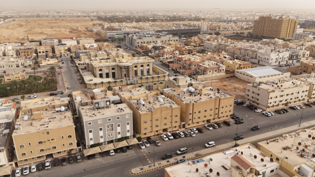 9- شقة سكنية بحي الحمراء بمدينة الرياض صك رقم 410114054815