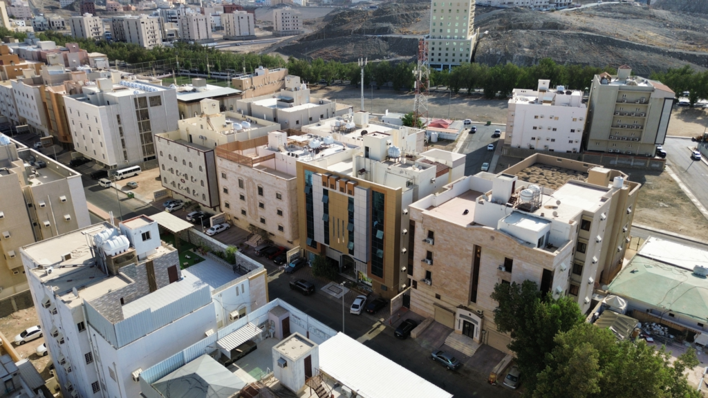 16- عمارة سكنية 620101000547