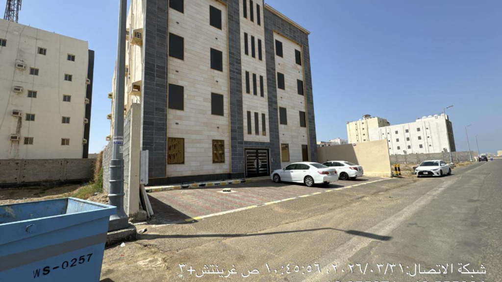 23- شقة سكنية عمر العقار 5 سنوات بمساحة 230.88 م ( جيزان – المحمدية 2 ) بصك 395409001489