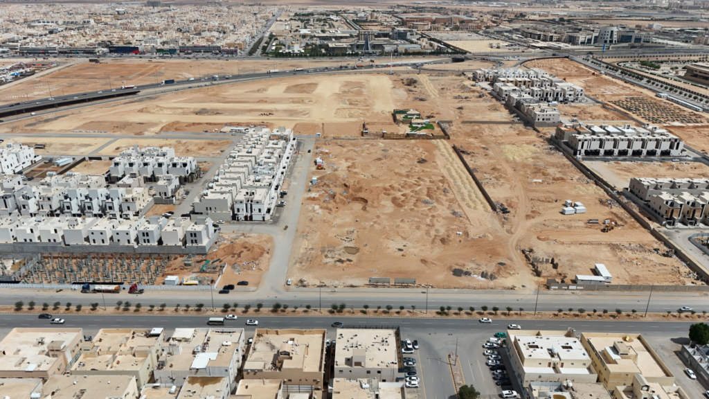 2-ارض تجارية سكنية في حي المعيزيلة
