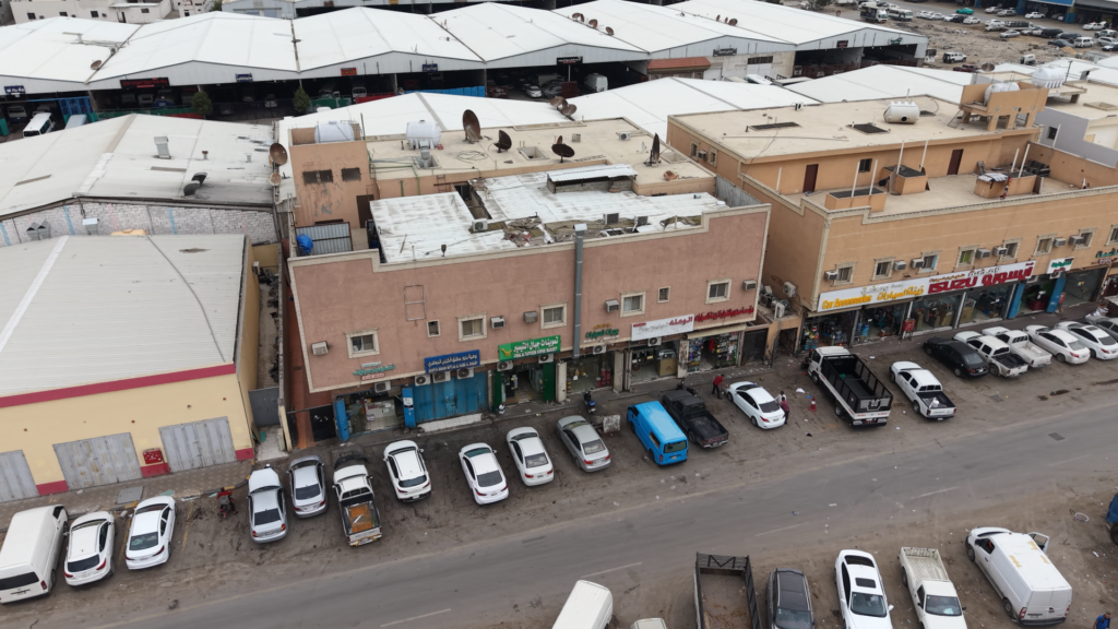 5- عمارة تجارية سكنية 900م2 بحي المصانع