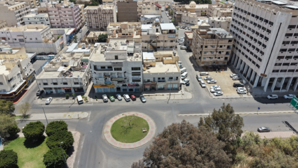 2- عمارة سكنية 495م2 بحي العزيزية
