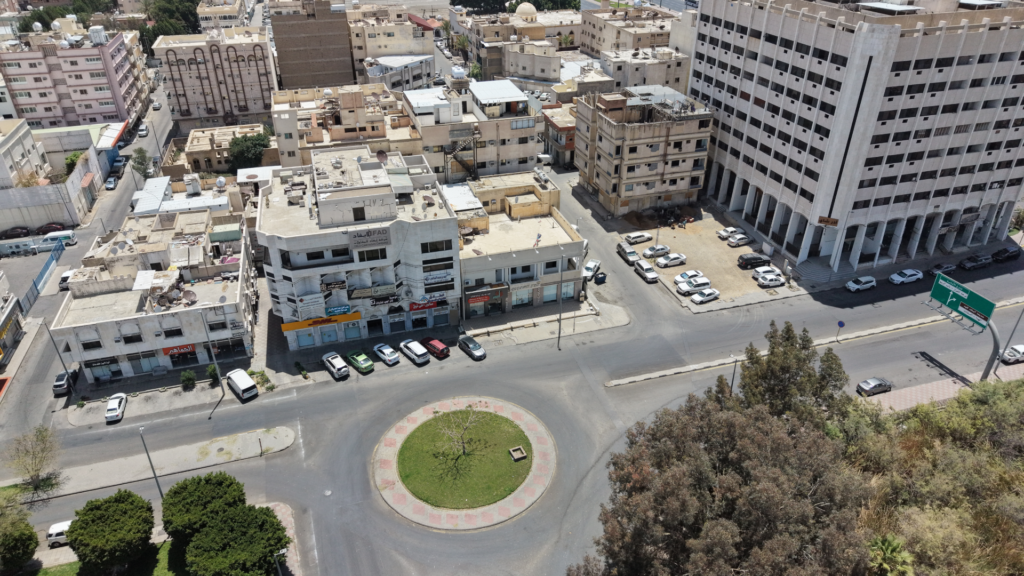 2- عمارة سكنية 495م2 بحي العزيزية