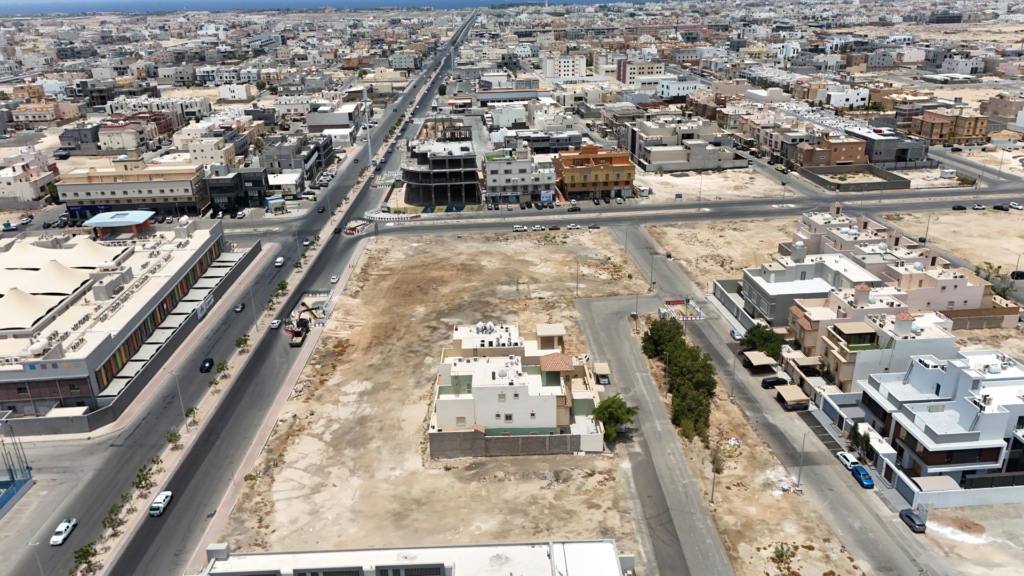 1- أرض سكنية في الشراع بمساحة 6099.6 م² في مدينة جدة