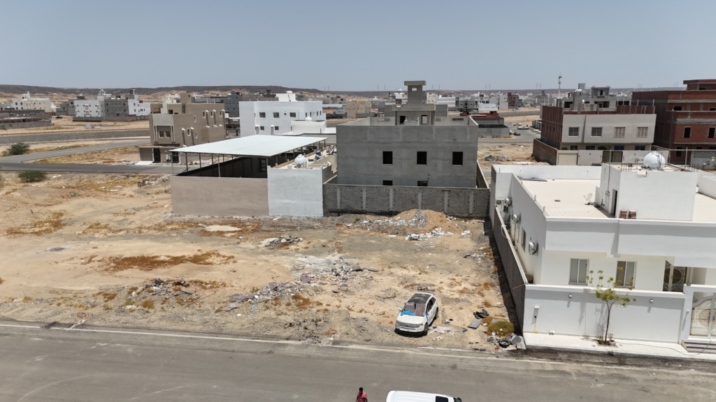 9- أرض سكنية بحي الرياض بصك 520223000303