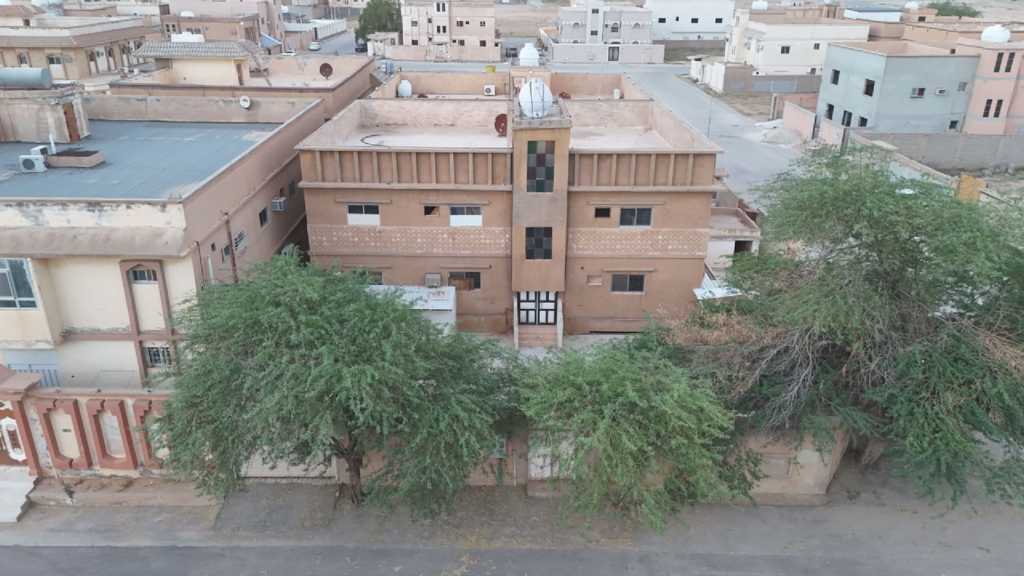 18- فيلا سكنية بمساحة 612.5 م² في مدينة عنيزة