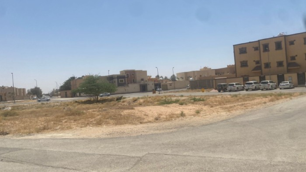 11- أرض سكنية حي الجطيلى بمدينة عنيزه – بمساحة 691 م²