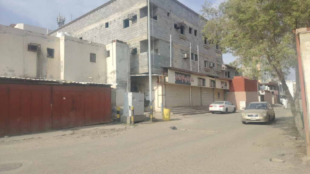 11- عمارتين سكنية بمساحة 774.2 م ( جيزان – المكرمية ) بصك 672704002486