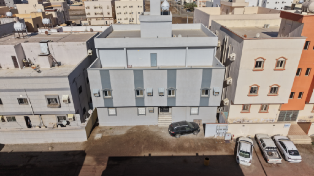 6- عمارة سكنية بواجهة غربية بمساحة 394.50 م بحي الصليب الشرقي بمدينة رابغ صك : 260001438452