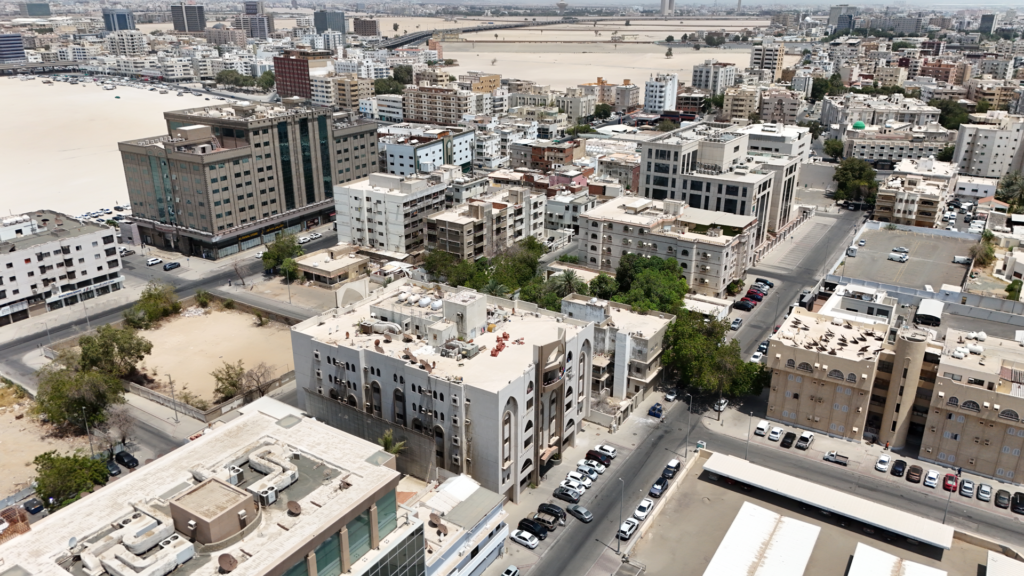 5- عمارة سكنية في حي الشرفية بمساحة 2000 م² في مدينة جدة