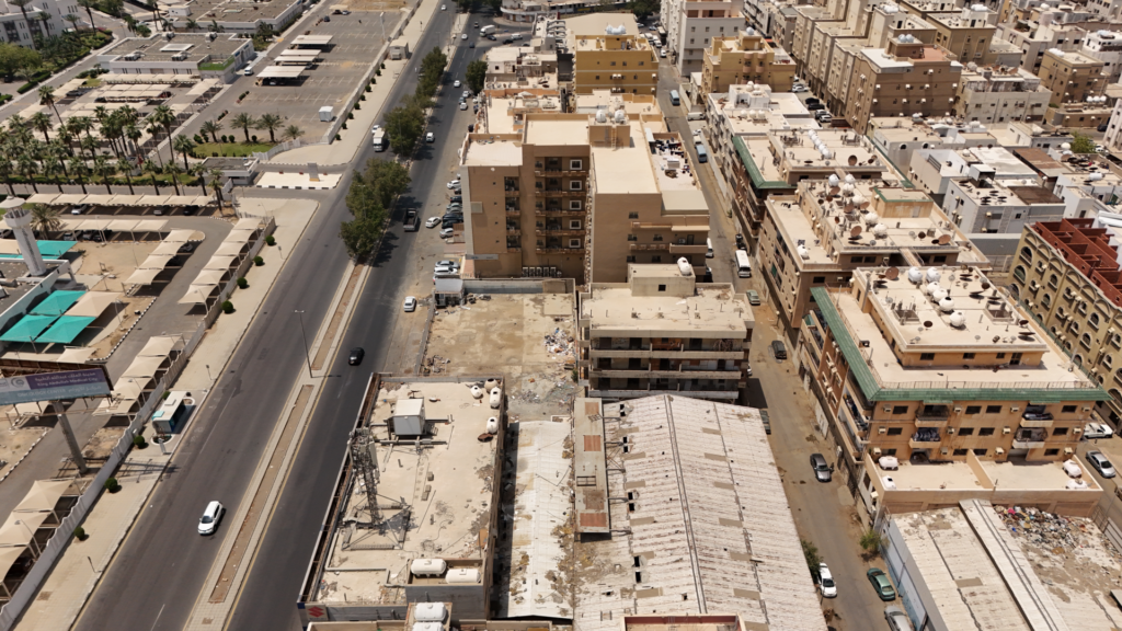 8- عمارتين و مستودع و ارض بحي غليل بمساحة 3500 م² في مدينة جدة