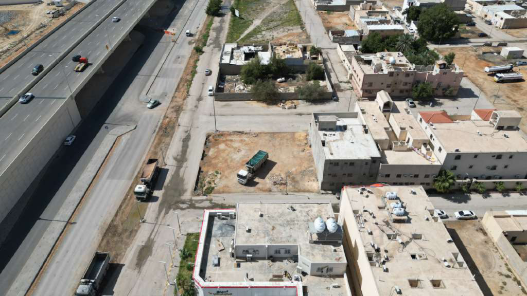 3- ارض تجارية سكنية بحي الغناميه بمساحة 842.04 م² في مدينة الرياض