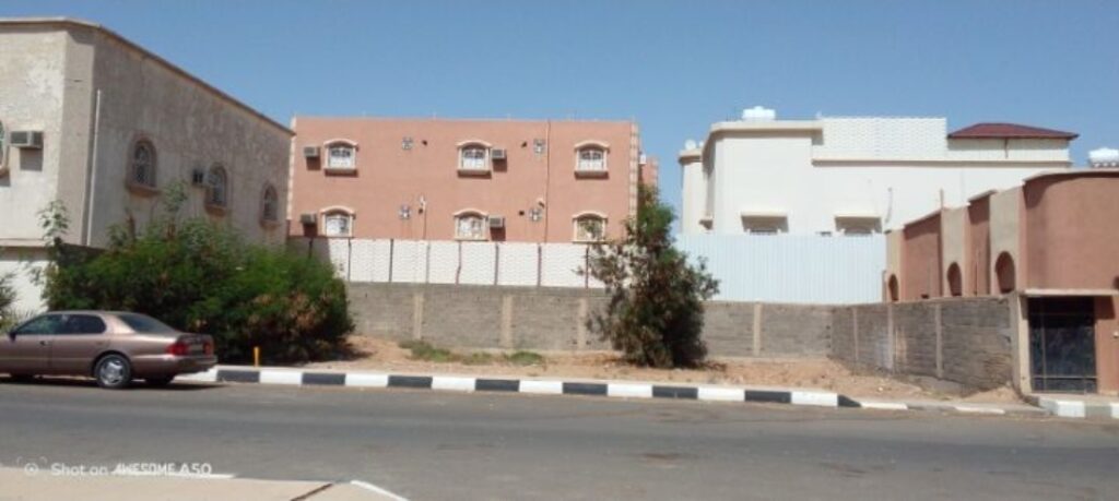 19- أرض سكنية في نجران حي الاملاح بمساحة 440 م²