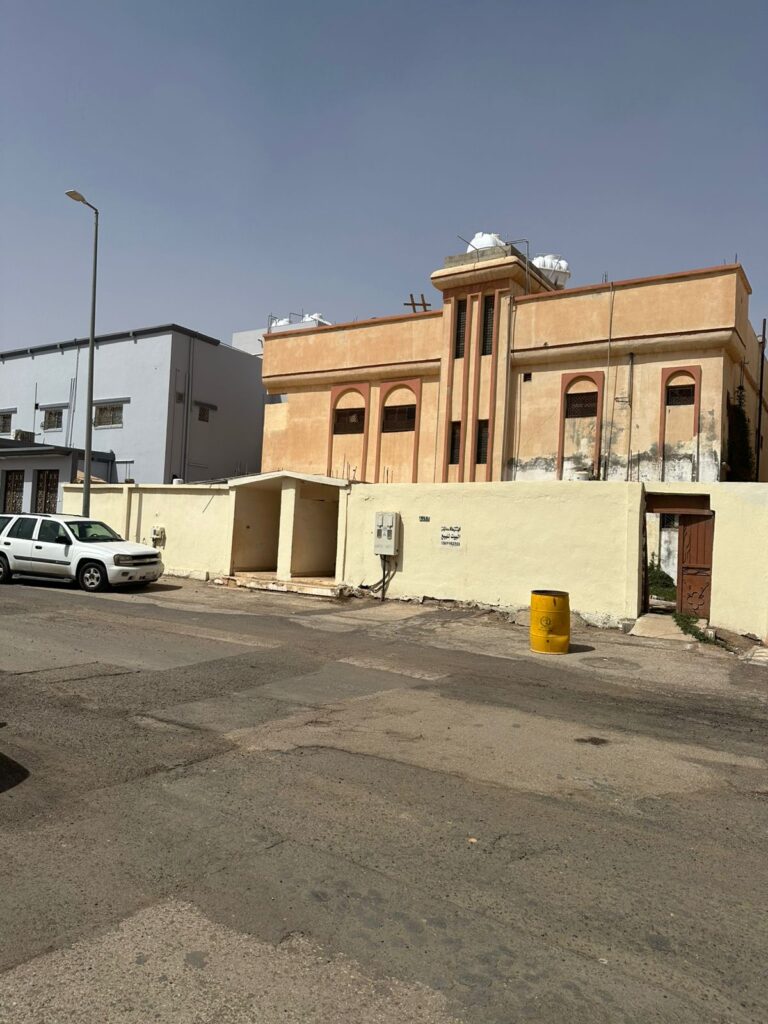 3-عمارة دورين بحي ( غرب الفيصلية – طريف ) بمساحة 493.75 م² في مدينة طريف