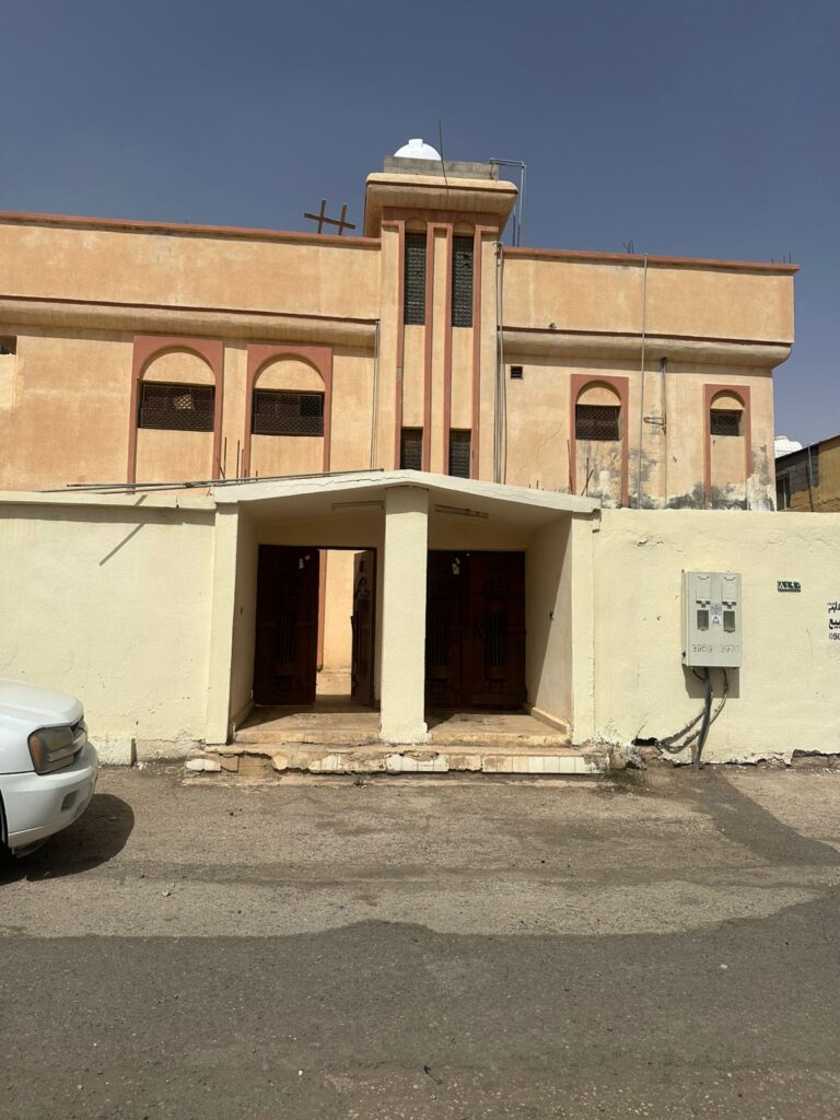 3-عمارة دورين بحي ( غرب الفيصلية – طريف ) بمساحة 493.75 م² في مدينة طريف
