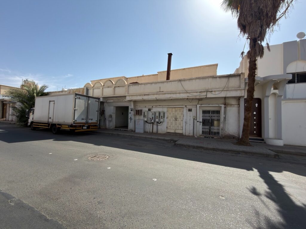 15-عمارة سكنية في نجران حي الفيصلية بمساحة 750 م²