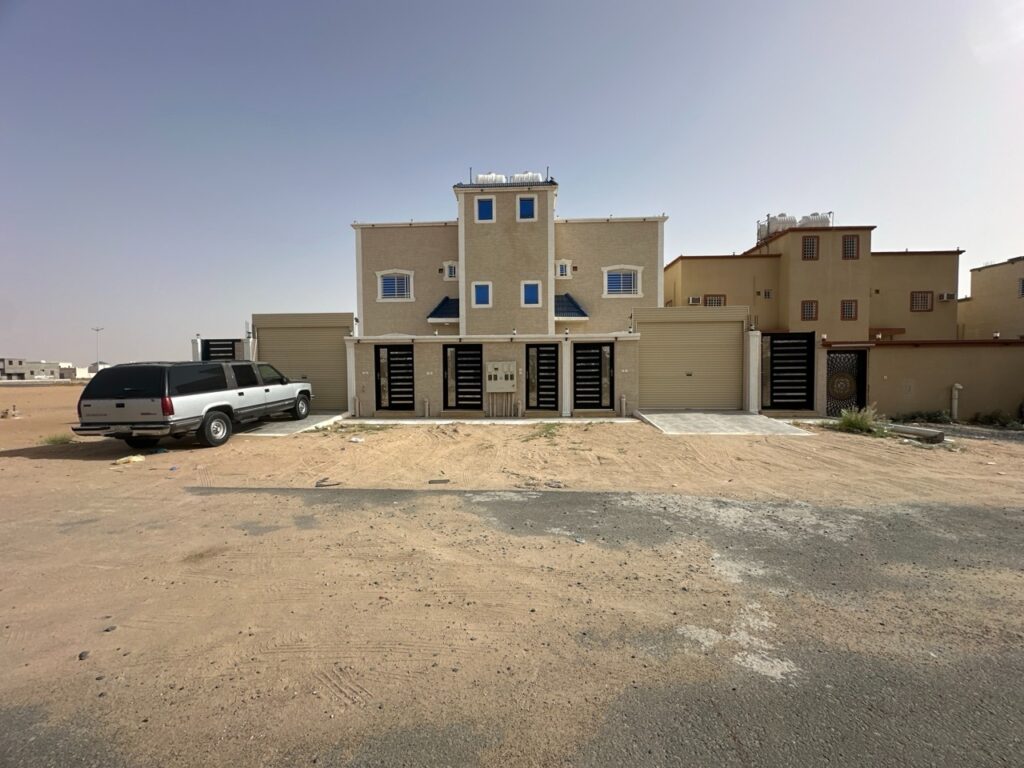 13-شقة سكنية في مدينة نجران حي شرق المطار بمساحة 220.11 م²